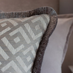 Trellis with fringe