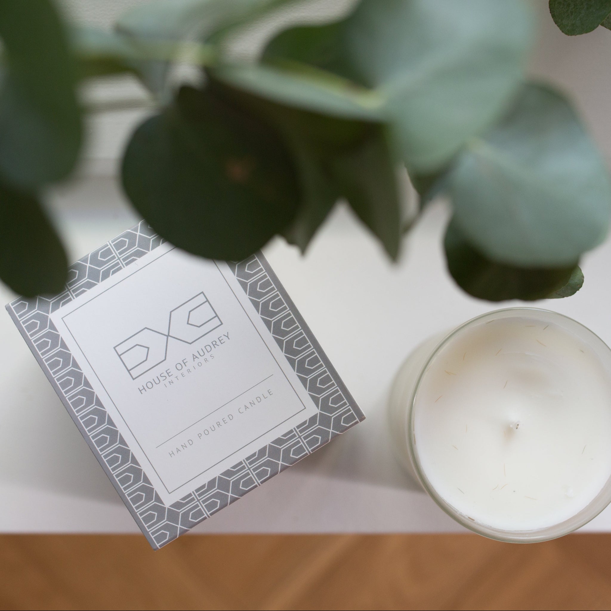 Dark Tobacco and Honey Candle
